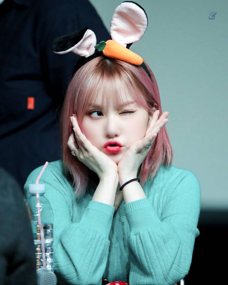 인형보다 더 귀여운 #여자친구 은하 by sweet B