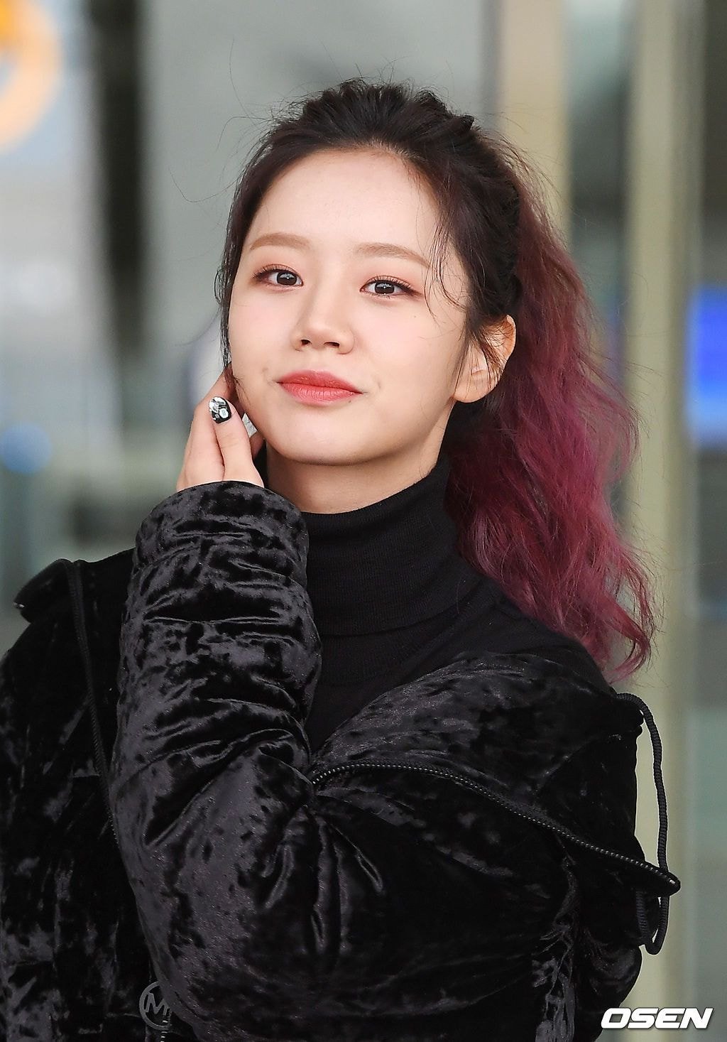 화보촬영차 출국하는 혜리