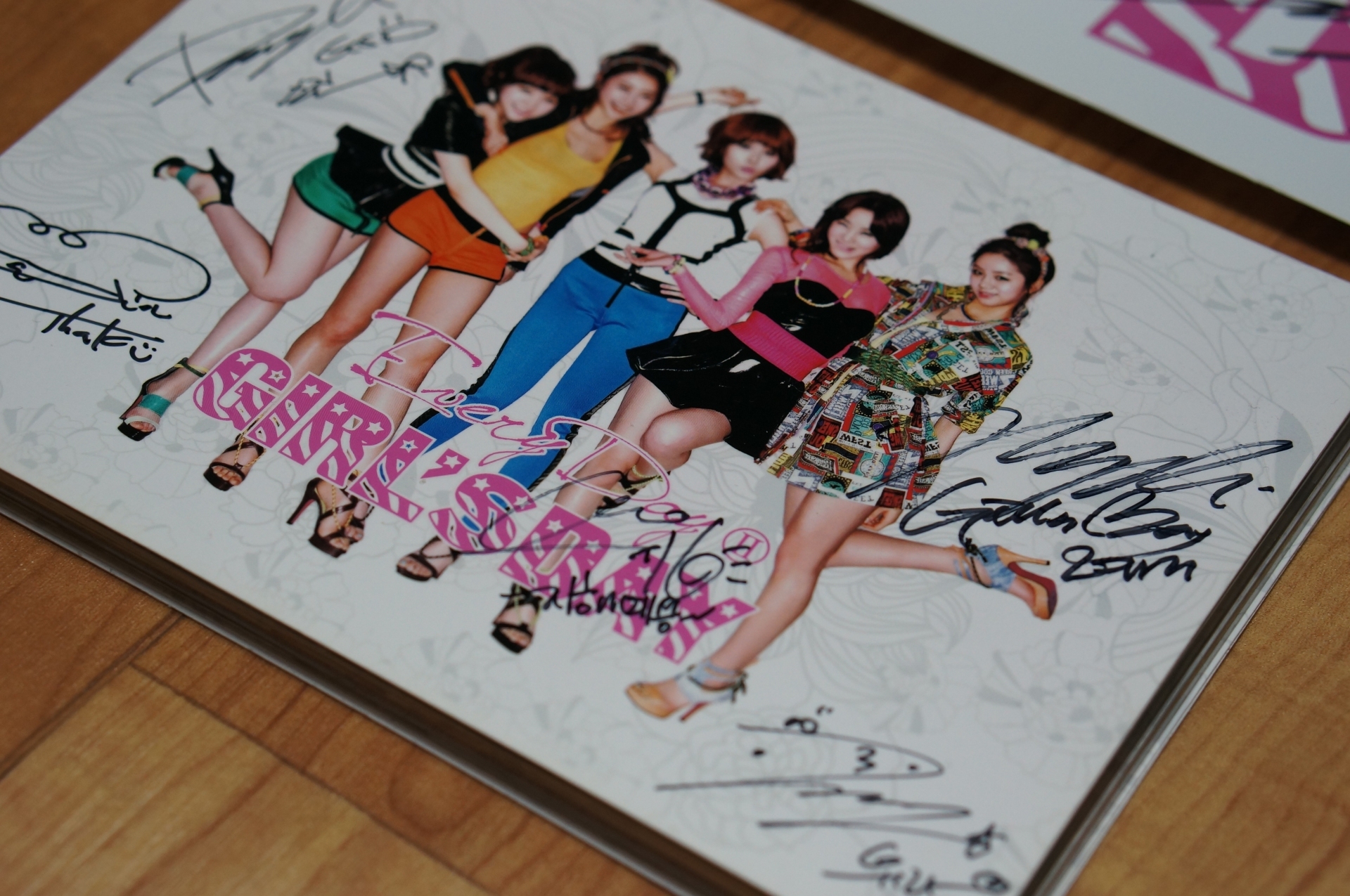 [고화질] 걸스데이 모든멤버 친필싸인.jpg - [GIRL'S DAY] EVERYDAY 2 (Oh! My God)