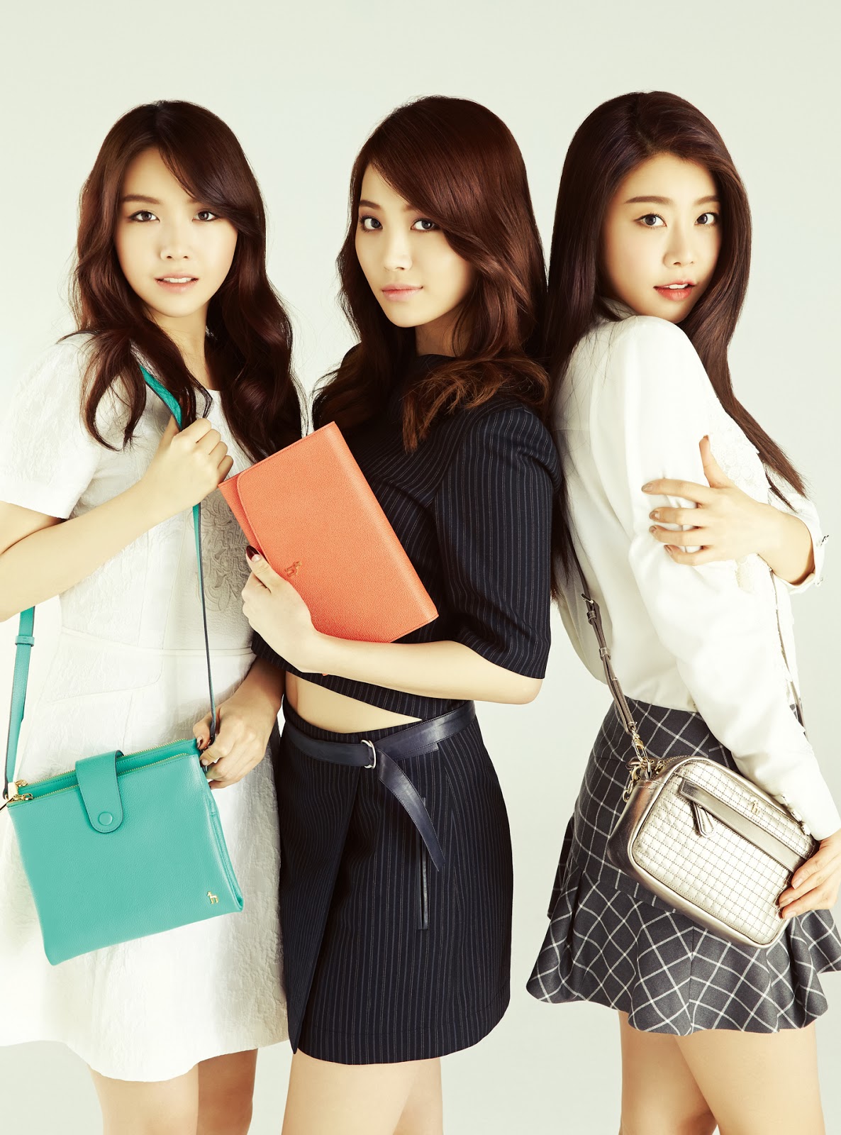 걸스데이 얼루어 3월호 헤지스 화보.jpg