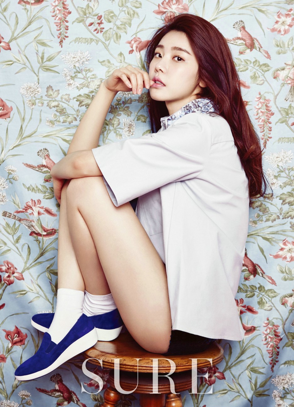 걸스데이 소진 슈어 4월호 화보.jpg