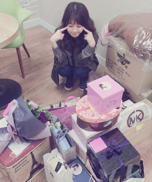 걸스데이 유라 131106 트위터 - 생일축하해주신 모든분들 너무너무 감사해용 ㅠㅠ♥