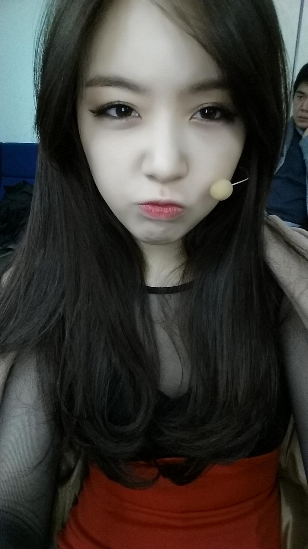 걸스데이 민아 140202 트위터 - #1245 걸스데이 투표많이 해주세요!