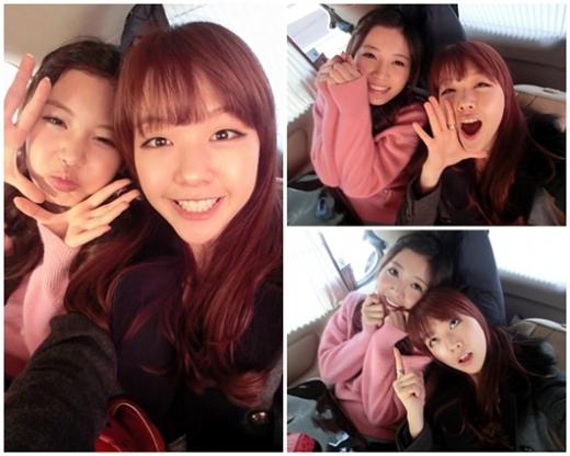 민아·유라, 수능 끝나서 신났나? ㅋ 엽기 발랄 셀카