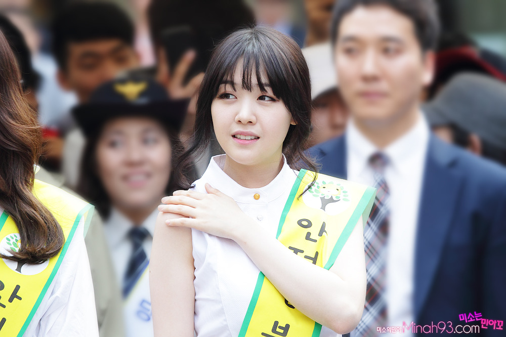 130507 민아 서현역 사회악근절캠페인 by 미소는민아꼬