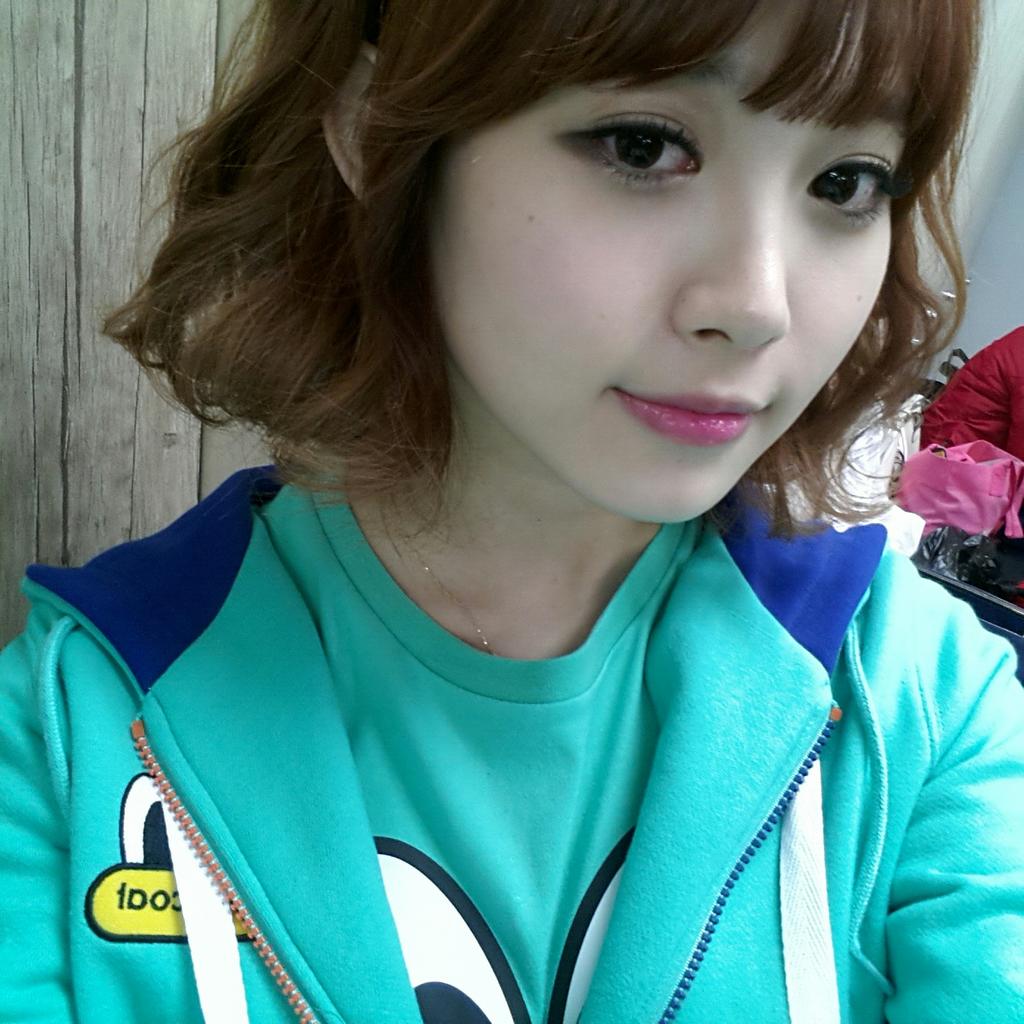 유라 아육대 인증샷 (2013.01.28 트윗 업뎃)