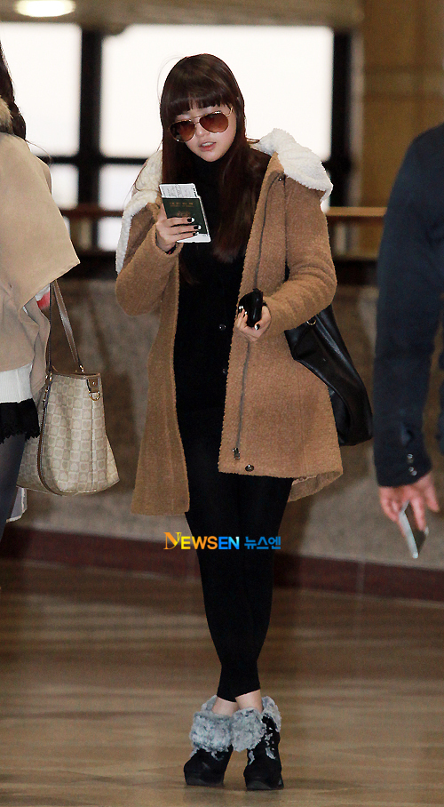 레깅스 패션 걸스데이 민아 기다림도 엣지있게~!