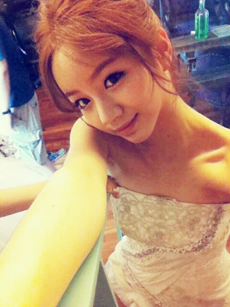 [영상]걸스데이 혜리, 붉은 머리 셀카 