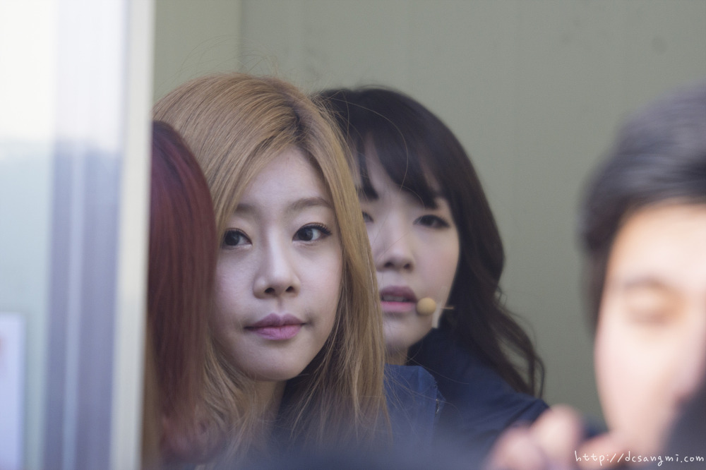 걸스데이 직찍+직캠 :: 121213 바보나눔대축제 시청광장 by dcsangmi