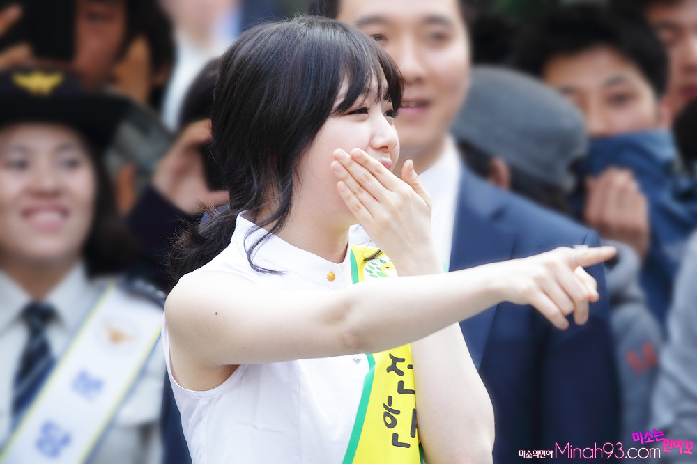 130507 민아 서현역 사회악근절캠페인 by 미소는민아꼬