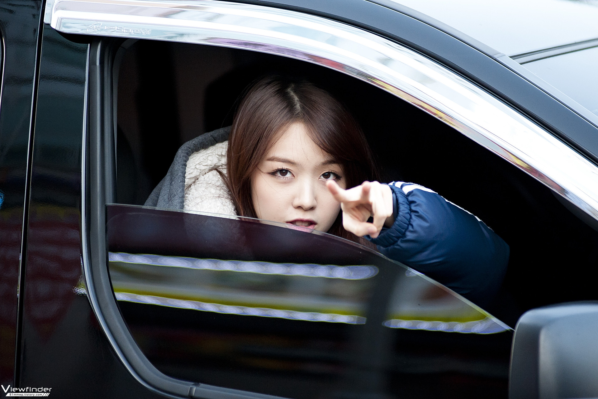 민아(걸스데이) 직찍 - 131201 인기가요 퇴근길 by Viewfinder