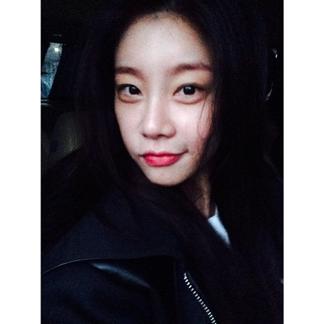 소진(걸스데이)인스타그램 - #이혜리가 @hyeri_0609 인스타를 #시작 했다지이.!