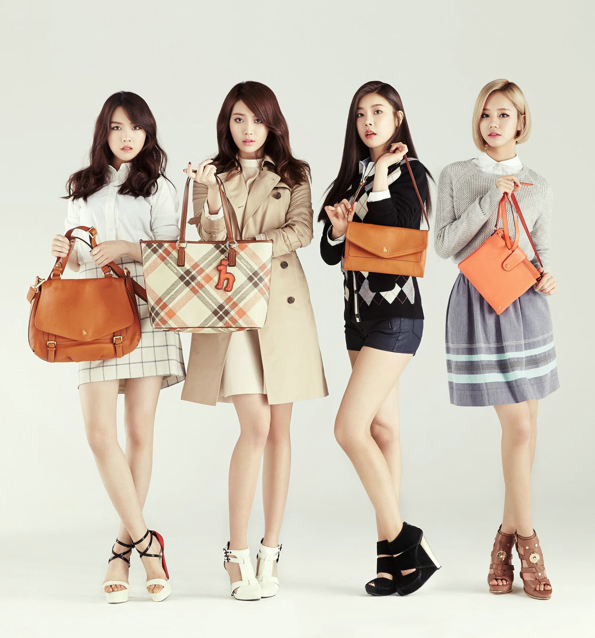 걸스데이 얼루어 3월호 헤지스 화보.jpg
