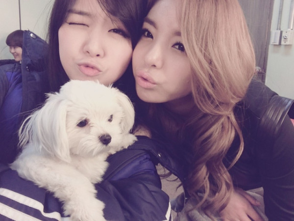 민아&에일리 셀카~.JPG (민아 트윗 업뎃)