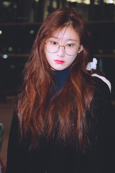 안경 낀 #있지 채령