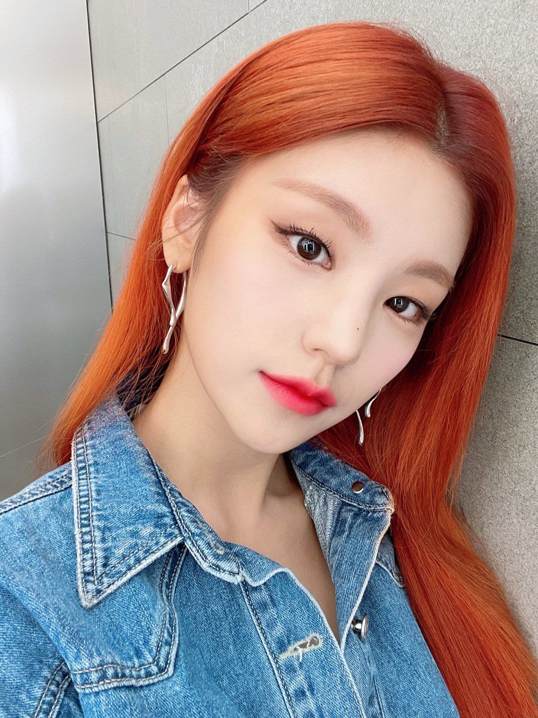있지(ITZY) 예지 오늘자 음악중심 셀카