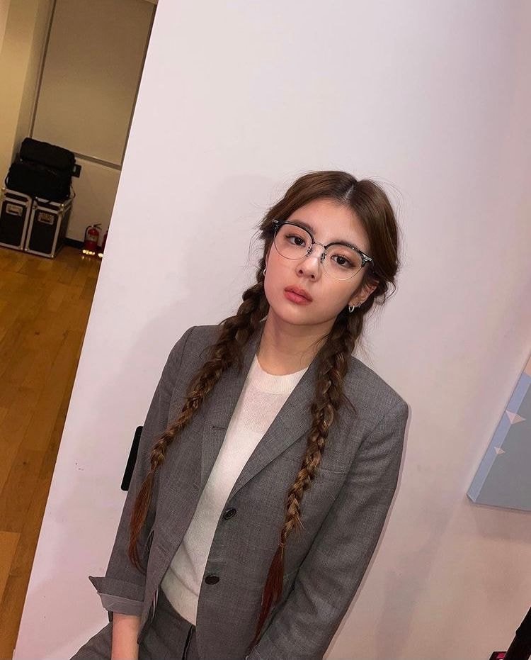 ITZY 리아 인스타