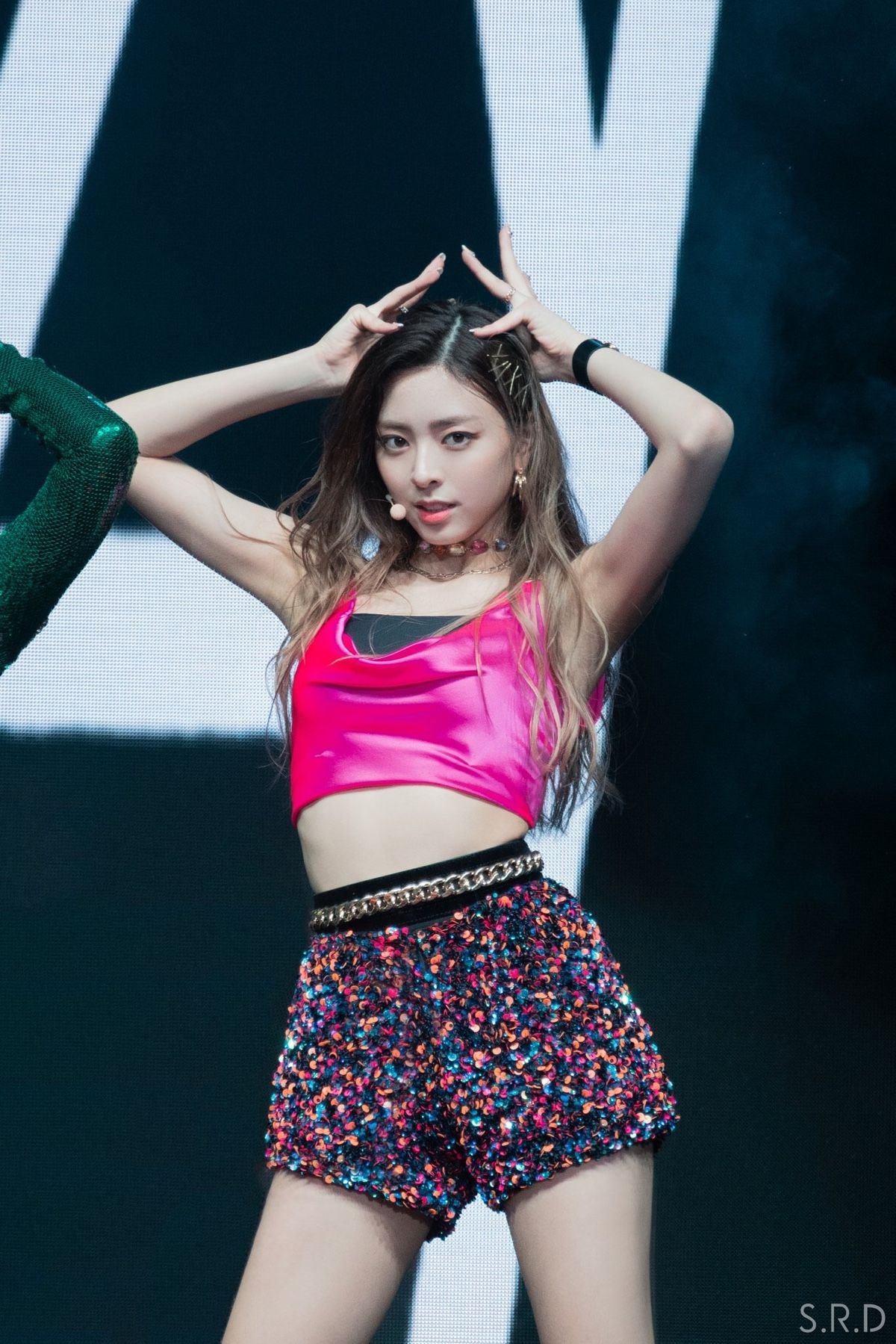 ITZY 유나 뉴욕 목격짤.jpg