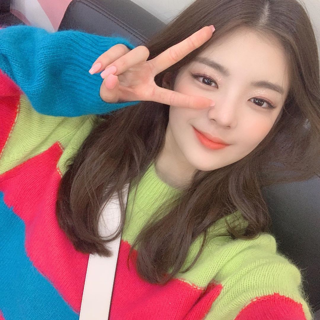 비오는 오후..ITZY 리아