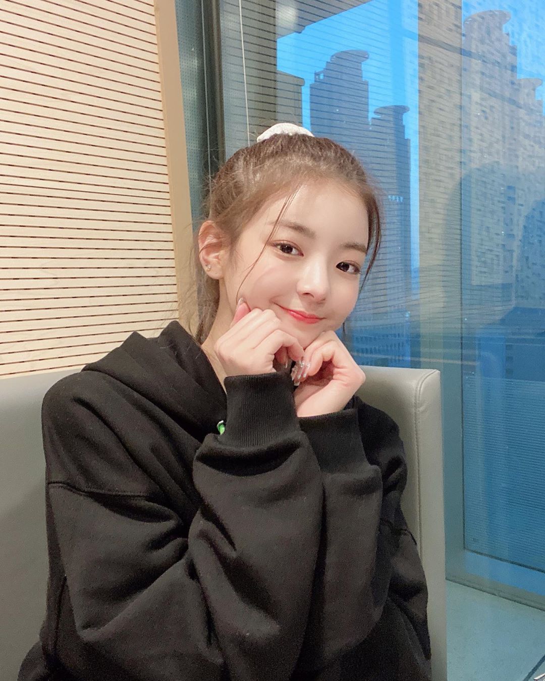 비오는 오후..ITZY 리아