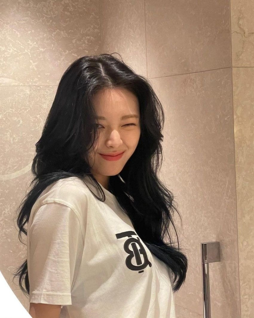 ITZY(있지) 유나 인스타 업뎃