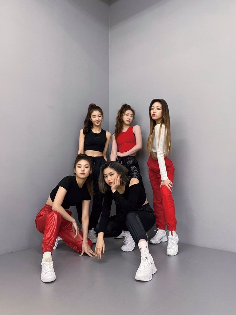 #있지(#ITZY) 워너비 안무영상 단체사진