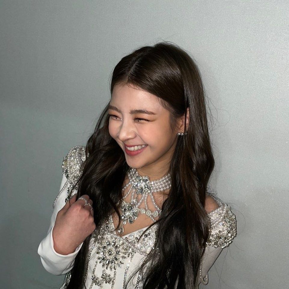 ITZY 리아 인스타