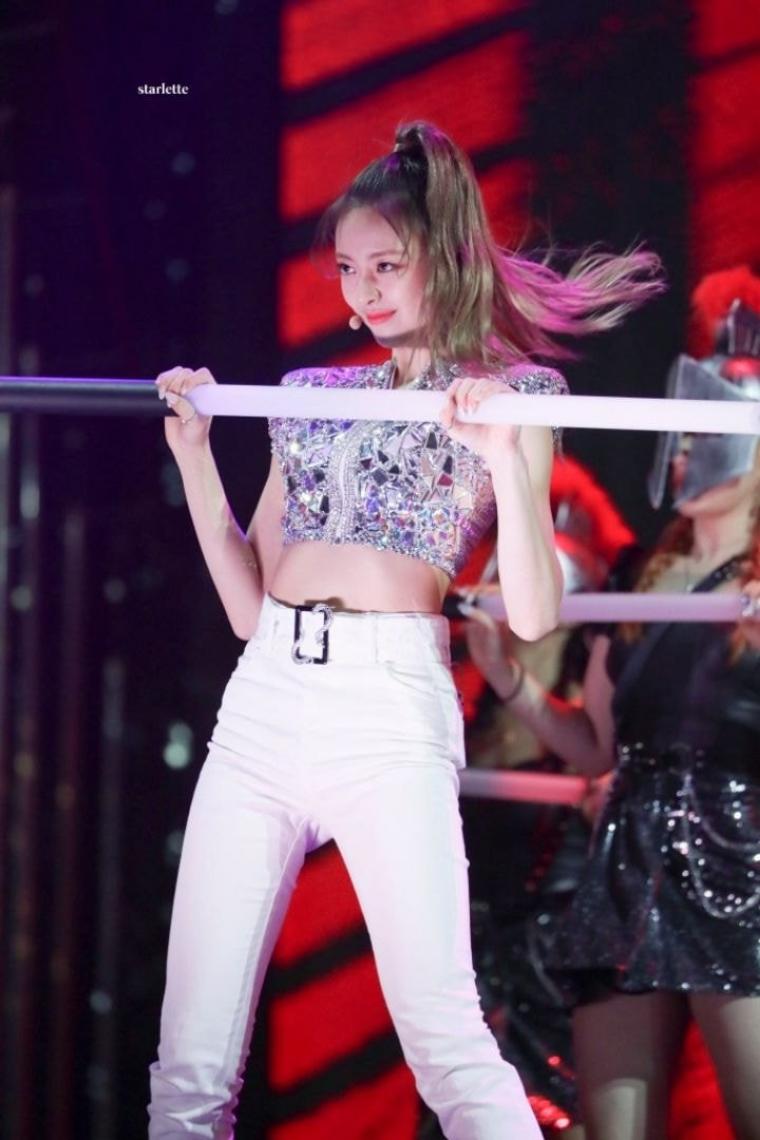 휴일에 보는 ITZY 막내 유나