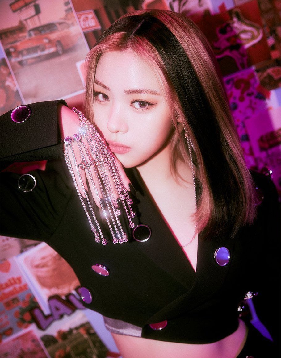공홈에 새로 뜬 ITZY(있지) 새앨범 스틸컷