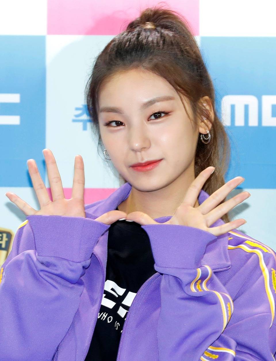 #ITZY 아육대 포토월