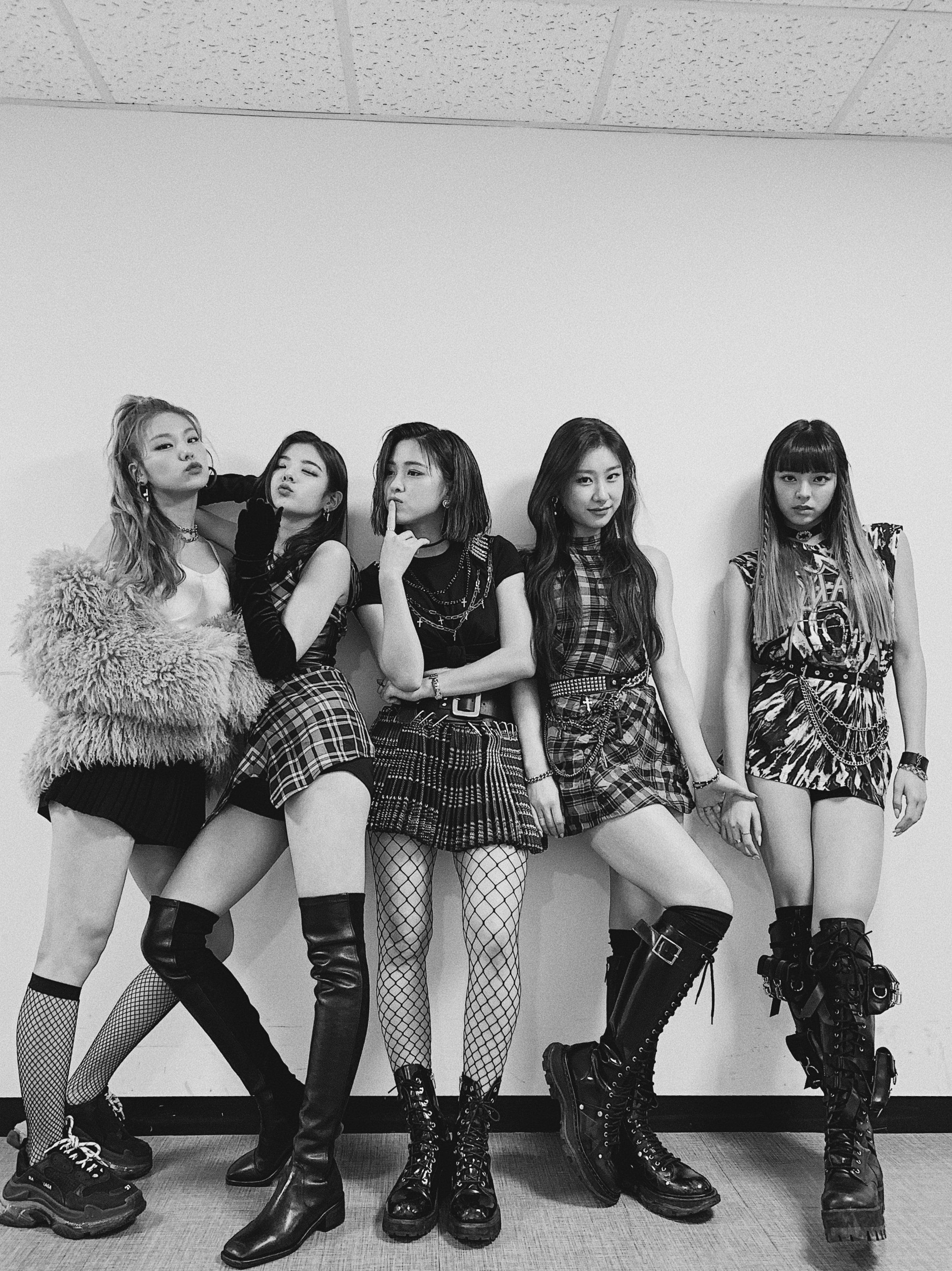 #있지 (#ITZY) 단체사진.twitter