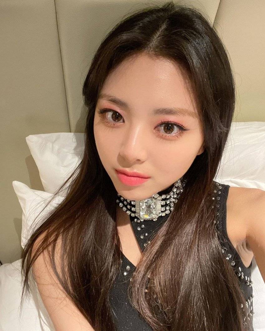 ITZY 유나 인스타