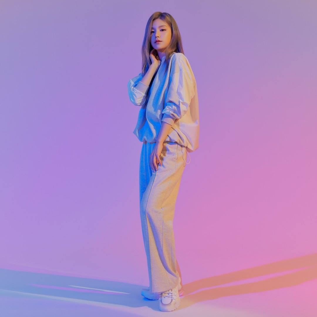리아 류진 예지 유나 채령 (#있지 #ITZY) with 안다르