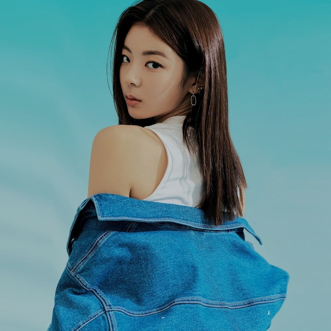 리아 류진 예지 유나 채령 (#있지 #ITZY) with 안다르