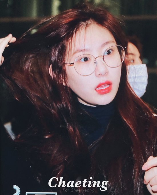 안경 낀 #있지 채령