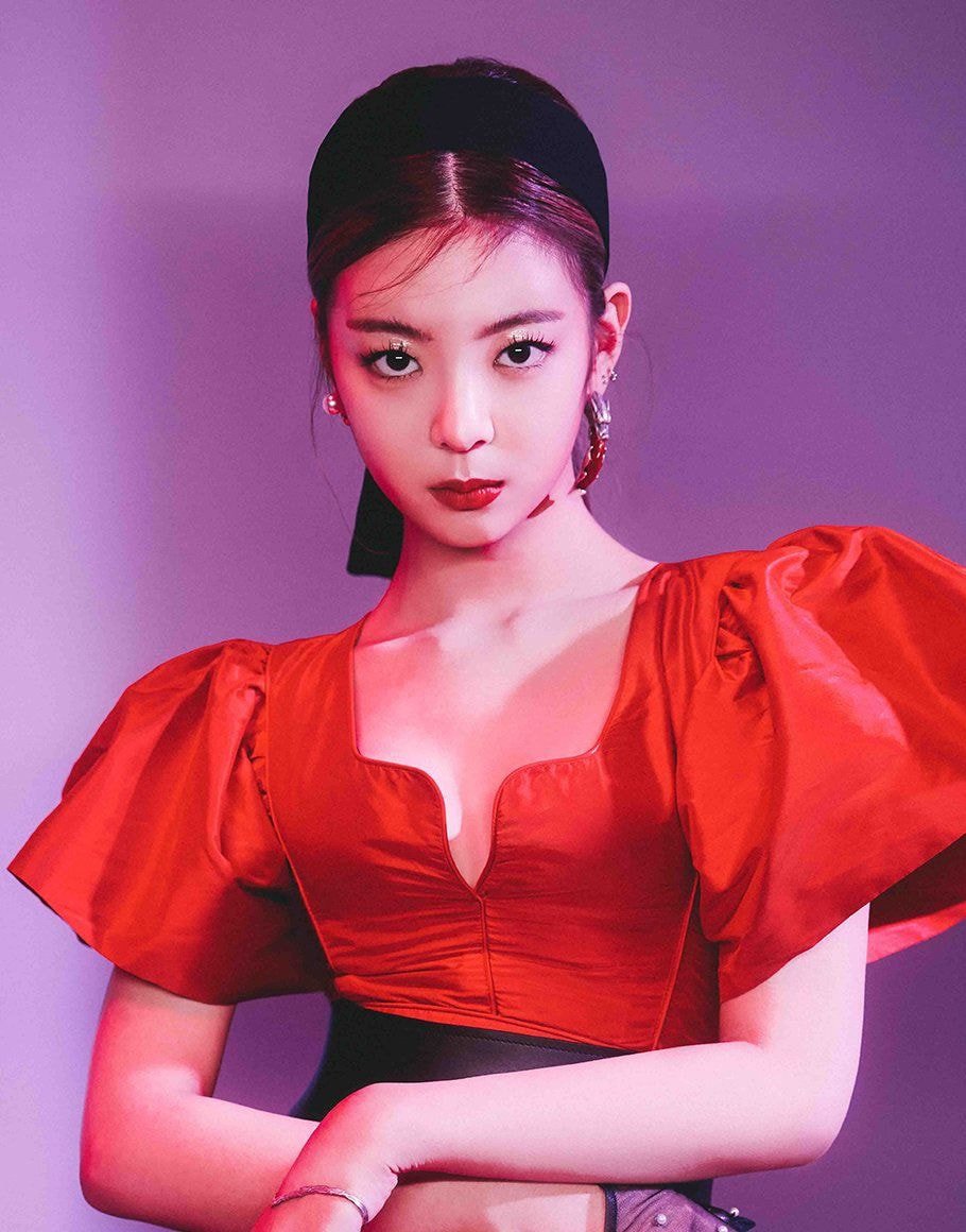 공홈에 새로 뜬 ITZY(있지) 새앨범 스틸컷