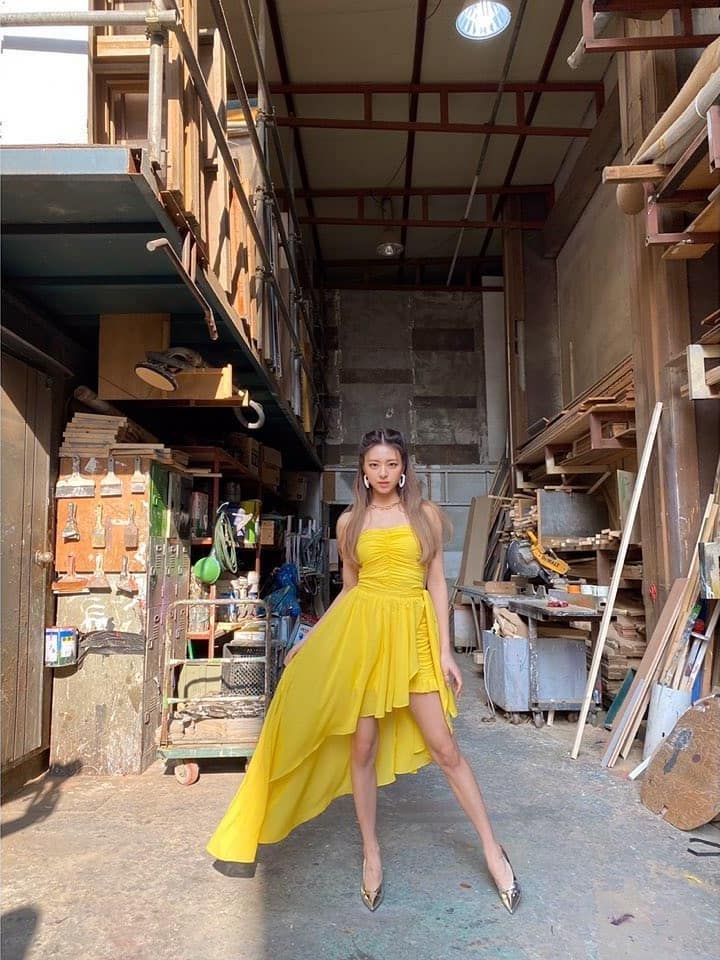 노란 드레스 여신...#있지 (#ITZY) #유나.insta