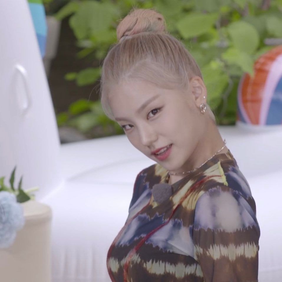 오늘 온라인 팬미팅한 있지(ITZY)