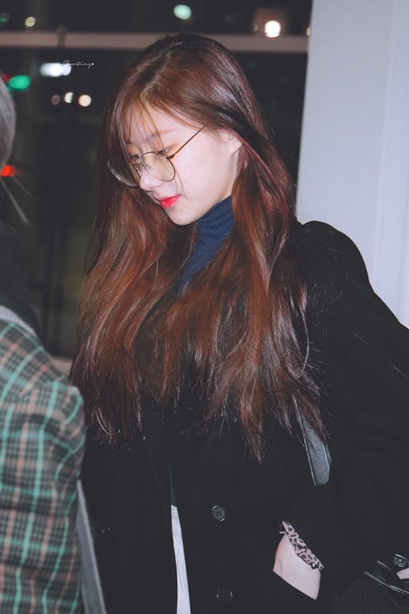 안경 낀 #있지 채령