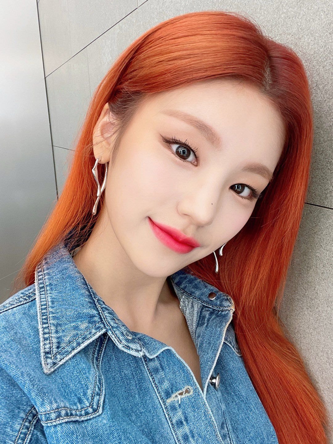 있지(ITZY) 예지 오늘자 음악중심 셀카