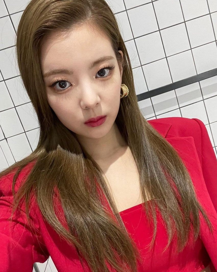 ITZY 리아 인스타 업뎃