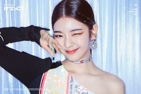 있지 리아 “추가 고소”