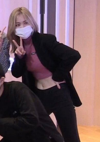 오늘자 ITZY 류진 피지컬