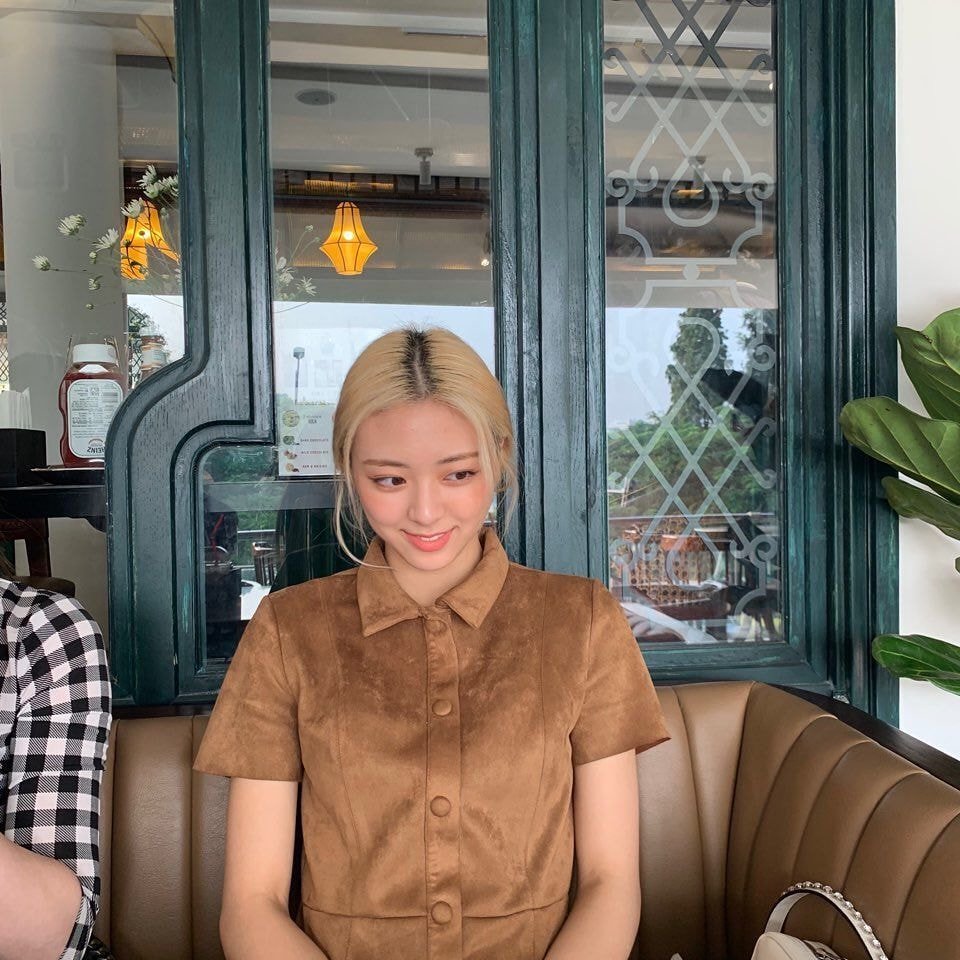 있지 ITZY 유나 어제자 생일기념 폭풍인스타 업뎃