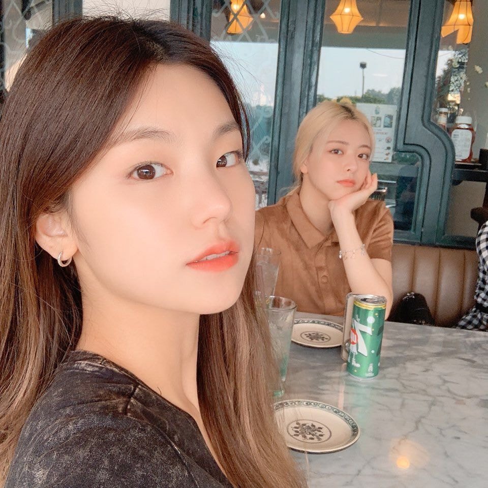 있지 ITZY 유나 어제자 생일기념 폭풍인스타 업뎃