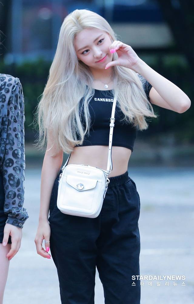 뮤뱅 출근길 ITZY(있지) 유나