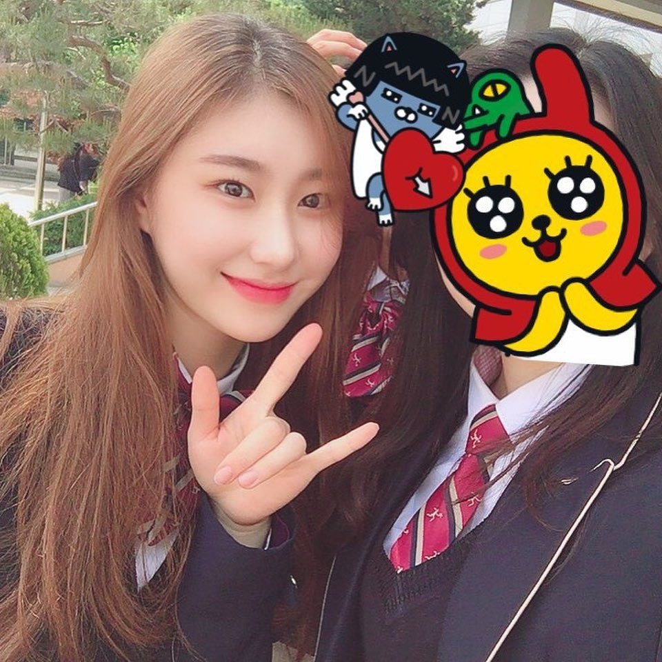 있지 한림 고3멤 01년생 류진 채령 졸업사진 찍는날