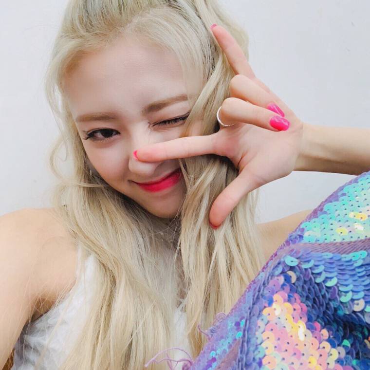 ITZY 유나 (인스타)