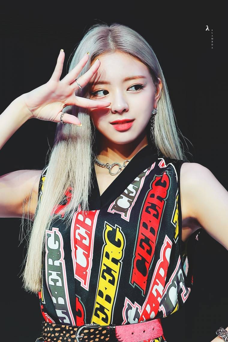 [10P] #ITZY #유나.jpg