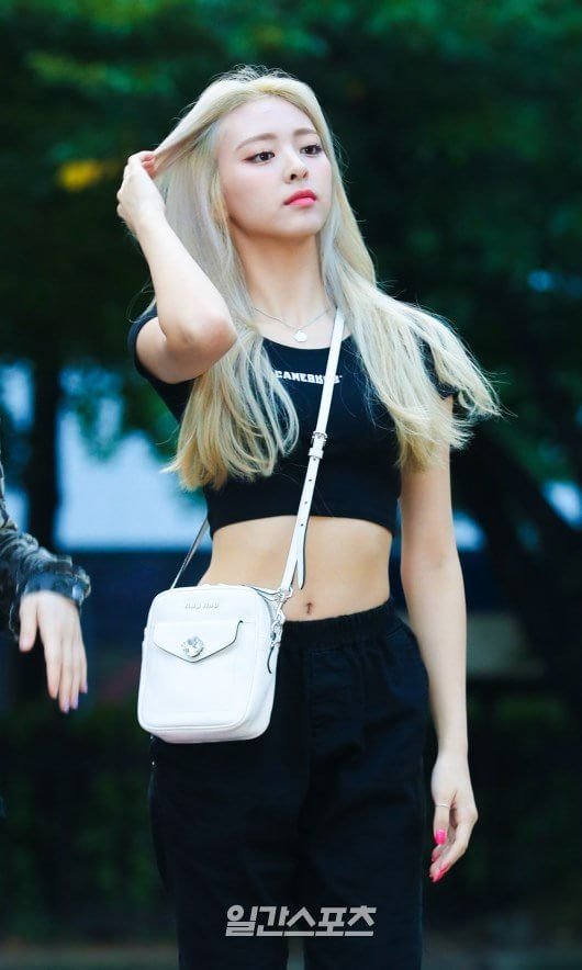 ITZY 유나 출근길